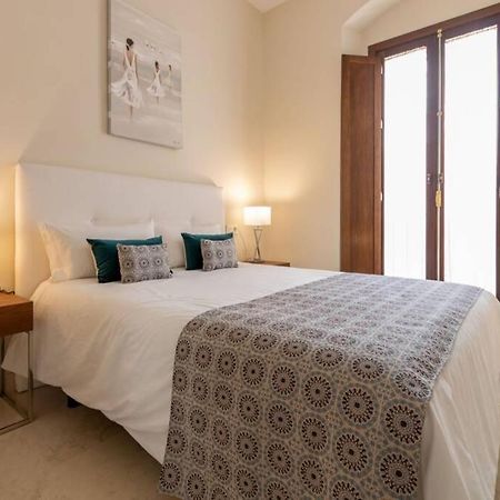 Lumbreras Deluxe Suite By Valcambre Seville Ngoại thất bức ảnh